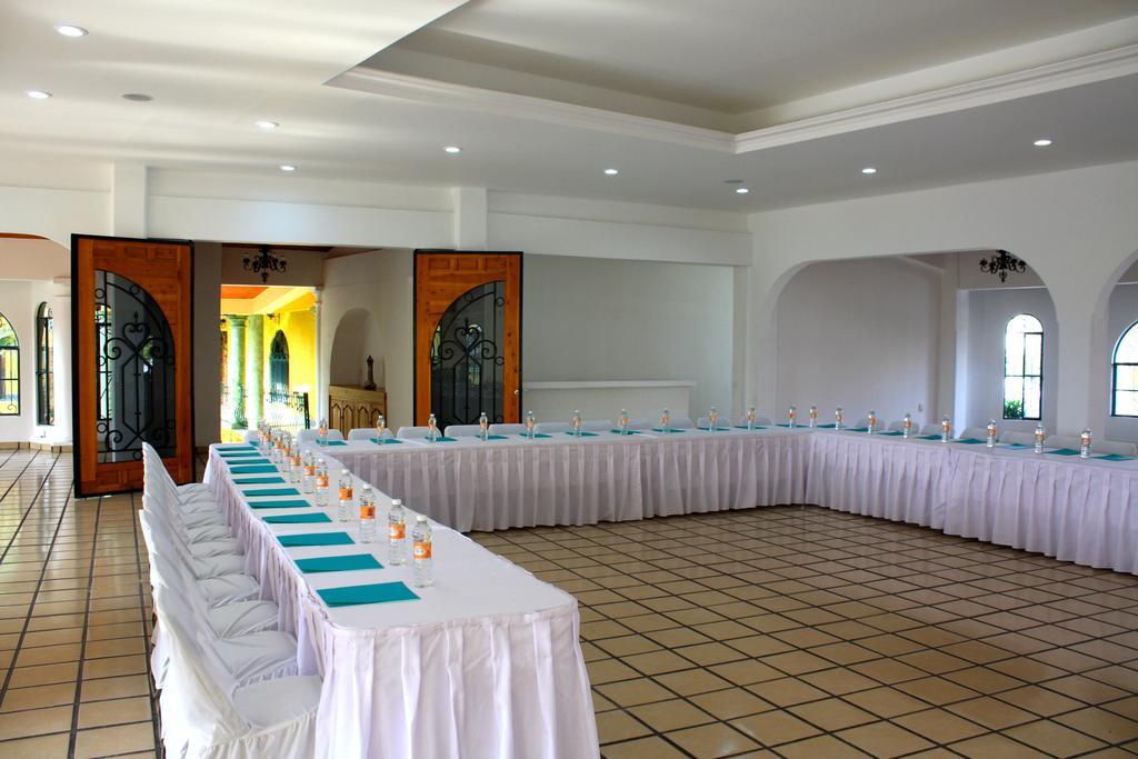Hotel Oaxtepec Exterior photo