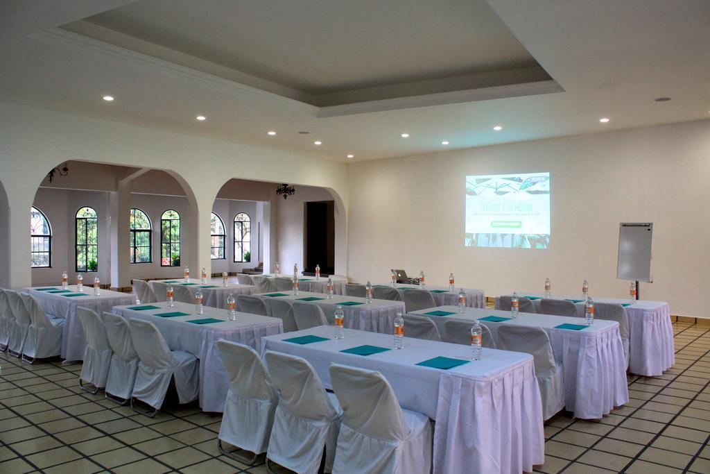 Hotel Oaxtepec Exterior photo