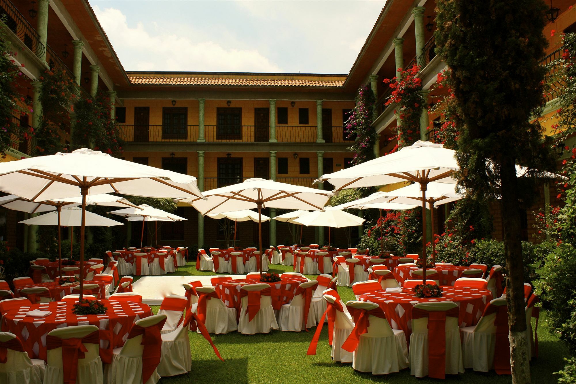 Hotel Oaxtepec Exterior photo